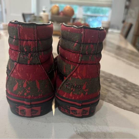 Vans x Nightmare on Elm Street Sk8-Hi | Freddy Collab | Men’s 4 / Women’s 5.5 - Picture 8 of 9
